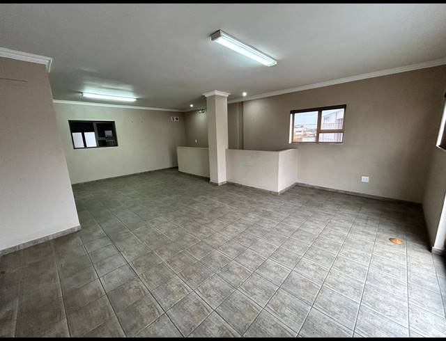 290M² WAREHOUSE FOR SALE IN APEX